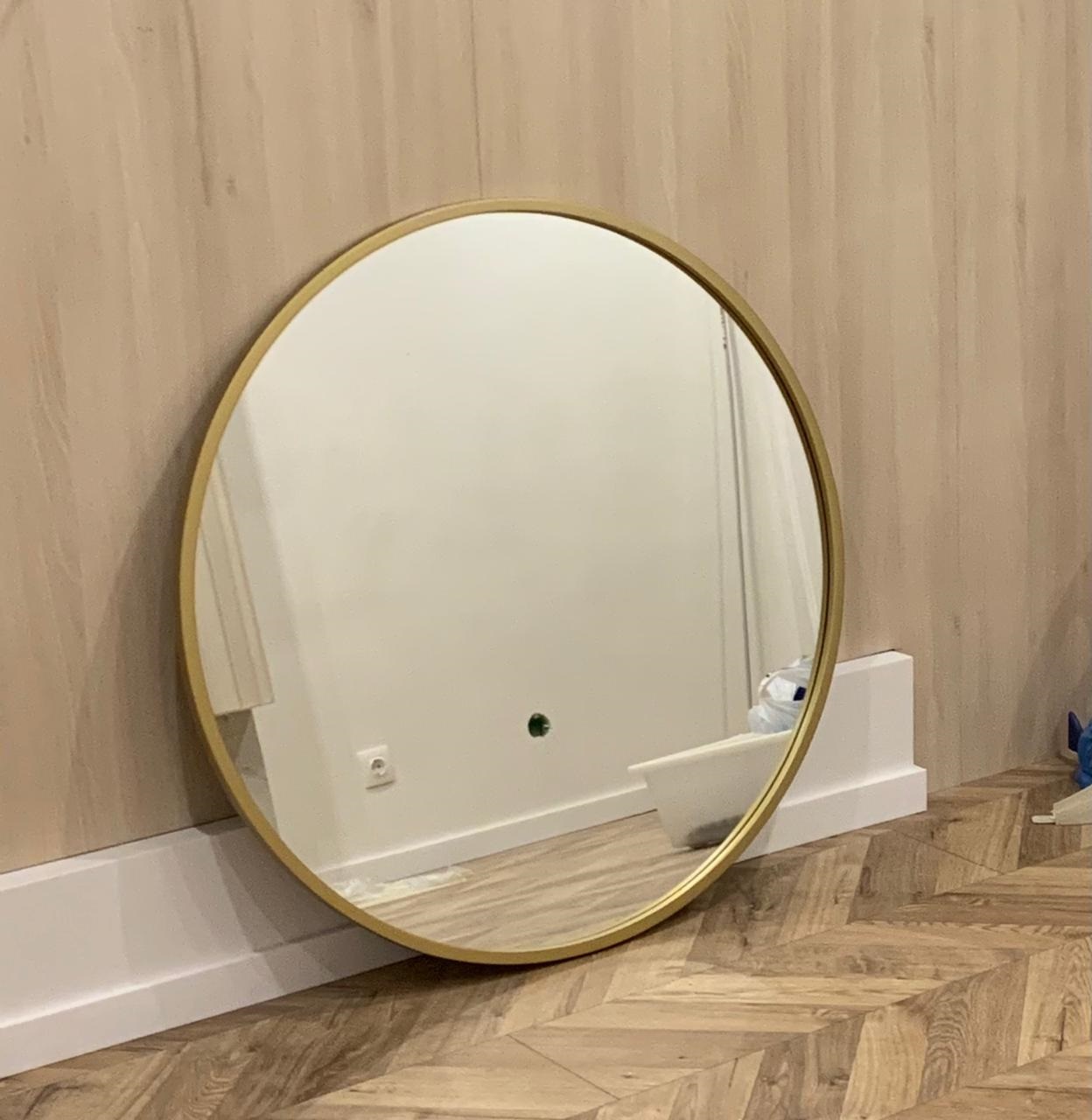Круглое зеркало в раме Латунь