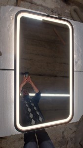Зеркало прямоугольное с закругленными углами с подсветкой