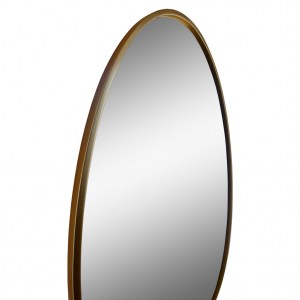 Овальное зеркало эллипс в золотой раме в ванную комнату